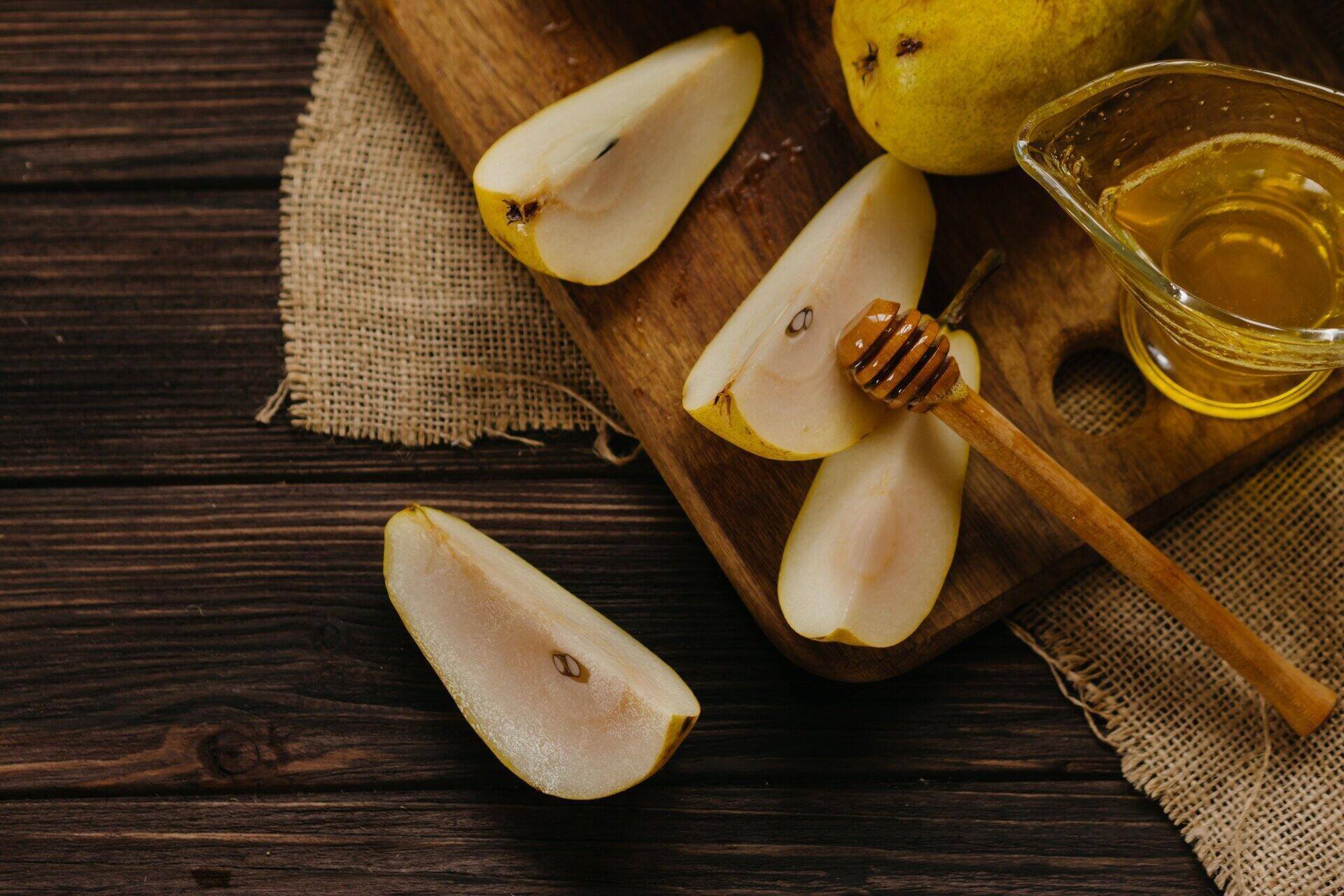 Frutta tagliata che diventa nera: Angys, la pera che non si ossida